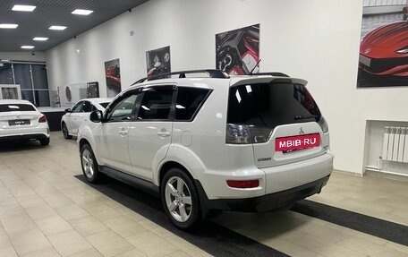 Mitsubishi Outlander III рестайлинг 3, 2010 год, 1 046 000 рублей, 10 фотография