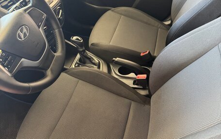 Hyundai Solaris II рестайлинг, 2018 год, 1 499 999 рублей, 12 фотография