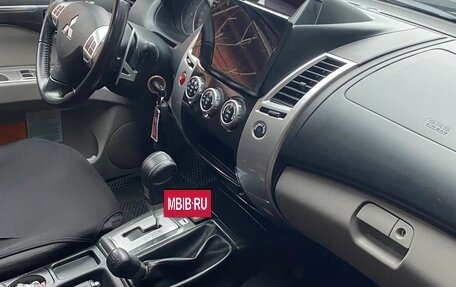 Mitsubishi Pajero Sport II рестайлинг, 2014 год, 2 550 000 рублей, 12 фотография