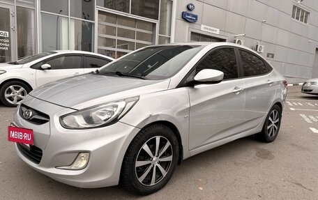 Hyundai Solaris II рестайлинг, 2011 год, 649 000 рублей, 2 фотография