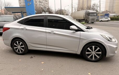 Hyundai Solaris II рестайлинг, 2011 год, 649 000 рублей, 7 фотография