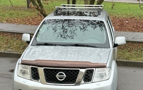 Nissan Pathfinder, 2012 год, 2 200 000 рублей, 1 фотография