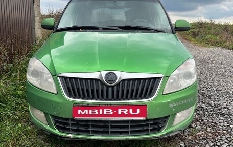 Skoda Fabia II, 2011 год, 430 000 рублей, 3 фотография
