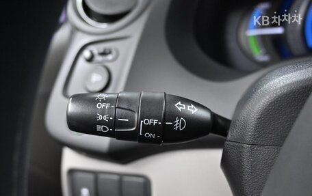 Honda Insight II рестайлинг, 2013 год, 968 400 рублей, 12 фотография