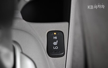 Honda Insight II рестайлинг, 2013 год, 968 400 рублей, 13 фотография