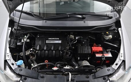 Honda Insight II рестайлинг, 2013 год, 968 400 рублей, 19 фотография