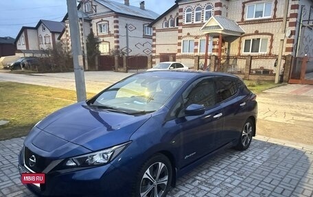 Nissan Leaf II, 2018 год, 1 490 000 рублей, 2 фотография