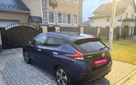 Nissan Leaf II, 2018 год, 1 490 000 рублей, 4 фотография