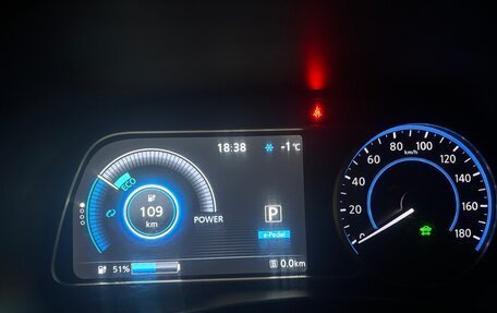 Nissan Leaf II, 2018 год, 1 490 000 рублей, 9 фотография