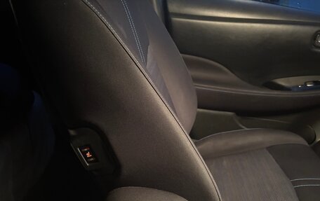 Nissan Leaf II, 2018 год, 1 490 000 рублей, 8 фотография