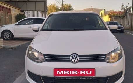 Volkswagen Polo VI (EU Market), 2013 год, 690 000 рублей, 2 фотография