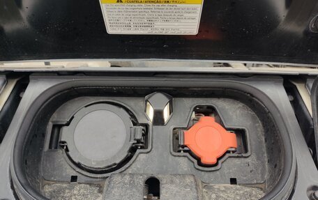 Nissan Leaf II, 2018 год, 1 690 000 рублей, 12 фотография