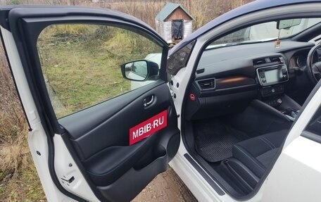 Nissan Leaf II, 2018 год, 1 690 000 рублей, 10 фотография