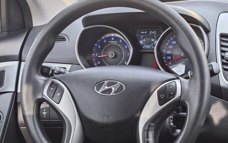 Hyundai Elantra V, 2014 год, 1 065 000 рублей, 21 фотография