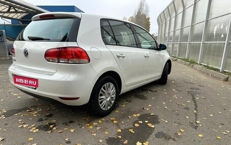 Volkswagen Golf VI, 2011 год, 700 000 рублей, 2 фотография