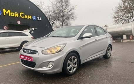 Hyundai Solaris II рестайлинг, 2013 год, 833 000 рублей, 1 фотография