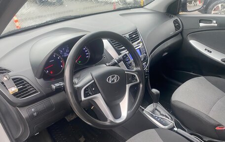 Hyundai Solaris II рестайлинг, 2013 год, 833 000 рублей, 8 фотография