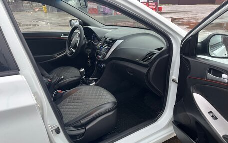 Hyundai Solaris II рестайлинг, 2015 год, 595 000 рублей, 7 фотография