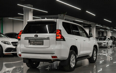 Toyota Land Cruiser Prado 150 рестайлинг 2, 2017 год, 3 890 000 рублей, 4 фотография