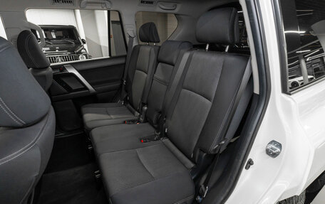 Toyota Land Cruiser Prado 150 рестайлинг 2, 2017 год, 3 890 000 рублей, 18 фотография