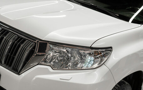 Toyota Land Cruiser Prado 150 рестайлинг 2, 2017 год, 3 890 000 рублей, 27 фотография