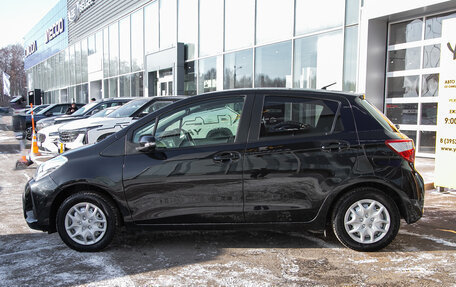 Toyota Vitz, 2018 год, 878 000 рублей, 10 фотография