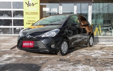 Toyota Vitz, 2018 год, 878 000 рублей, 2 фотография