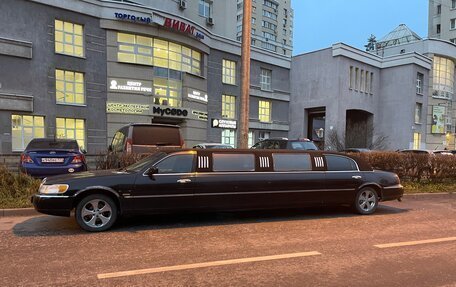 Lincoln Town Car III рестайлинг, 2000 год, 7 фотография