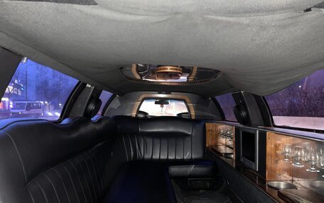 Lincoln Town Car III рестайлинг, 2000 год, 12 фотография