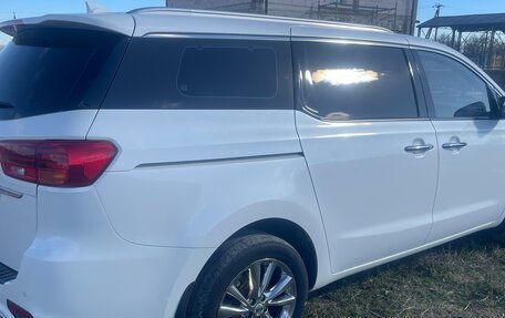 KIA Carnival III, 2018 год, 3 400 000 рублей, 3 фотография