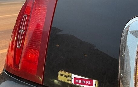 Lincoln Town Car III рестайлинг, 2000 год, 10 фотография