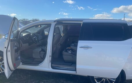 KIA Carnival III, 2018 год, 3 400 000 рублей, 13 фотография