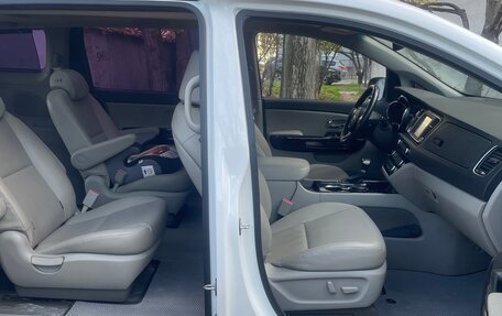 KIA Carnival III, 2018 год, 3 400 000 рублей, 25 фотография