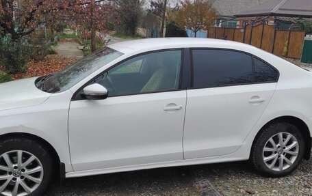 Volkswagen Jetta VI, 2013 год, 1 070 000 рублей, 3 фотография