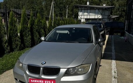 BMW 3 серия, 2006 год, 550 000 рублей, 2 фотография
