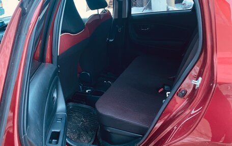 Toyota Vitz, 2017 год, 1 250 000 рублей, 7 фотография