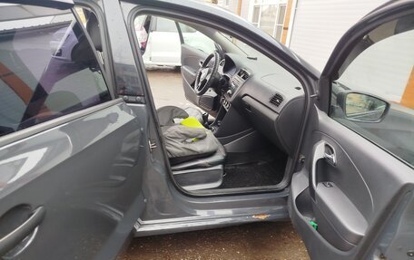 Volkswagen Polo VI (EU Market), 2013 год, 700 000 рублей, 11 фотография