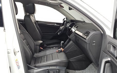 Volkswagen Tiguan II, 2022 год, 3 400 000 рублей, 11 фотография