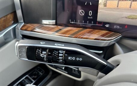 Cadillac Escalade V, 2025 год, 23 500 000 рублей, 13 фотография