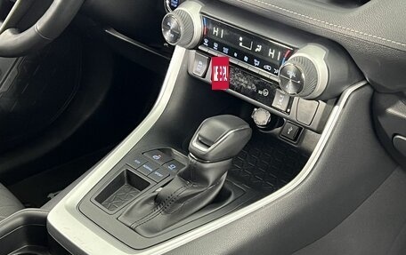 Toyota RAV4, 2022 год, 3 200 000 рублей, 8 фотография