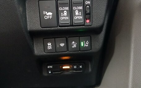 Honda Freed II, 2016 год, 1 400 000 рублей, 17 фотография