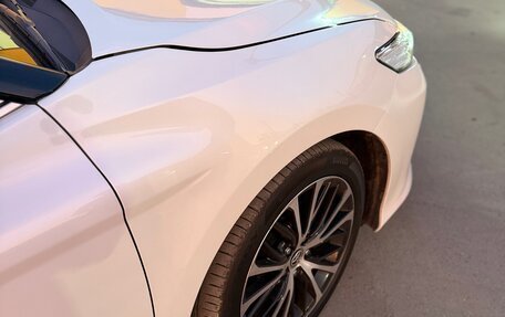 Toyota Camry, 2020 год, 2 750 000 рублей, 4 фотография