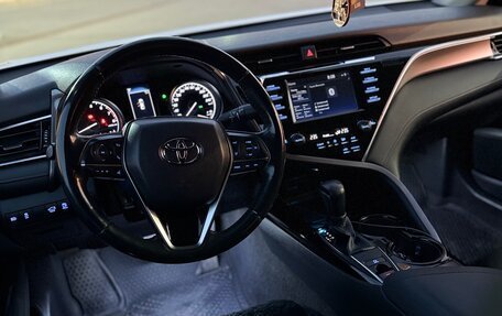 Toyota Camry, 2020 год, 2 750 000 рублей, 12 фотография