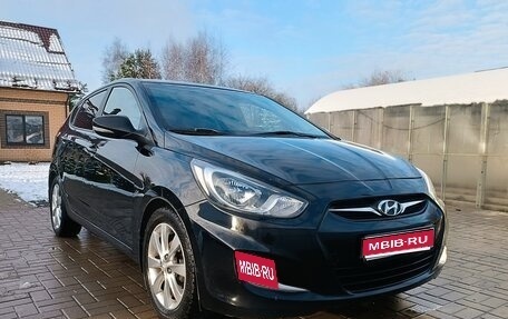Hyundai Solaris II рестайлинг, 2012 год, 845 000 рублей, 1 фотография
