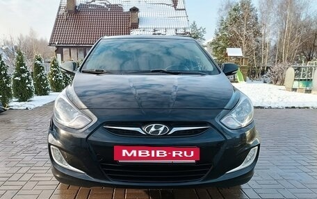 Hyundai Solaris II рестайлинг, 2012 год, 845 000 рублей, 2 фотография