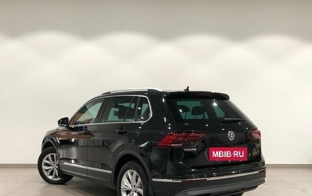 Volkswagen Tiguan II, 2017 год, 2 250 000 рублей, 16 фотография