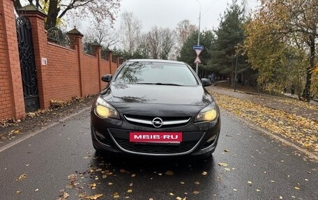 Opel Astra J, 2013 год, 690 000 рублей, 2 фотография