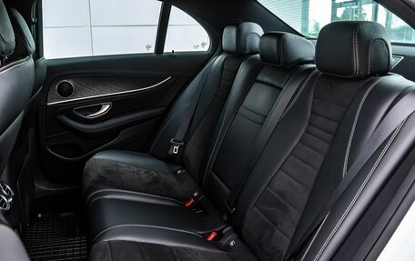 Mercedes-Benz E-Класс, 2021 год, 4 350 000 рублей, 20 фотография