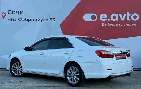 Toyota Camry, 2012 год, 1 570 000 рублей, 2 фотография