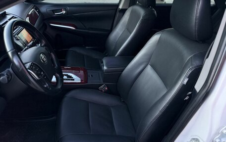 Toyota Camry, 2012 год, 1 570 000 рублей, 6 фотография